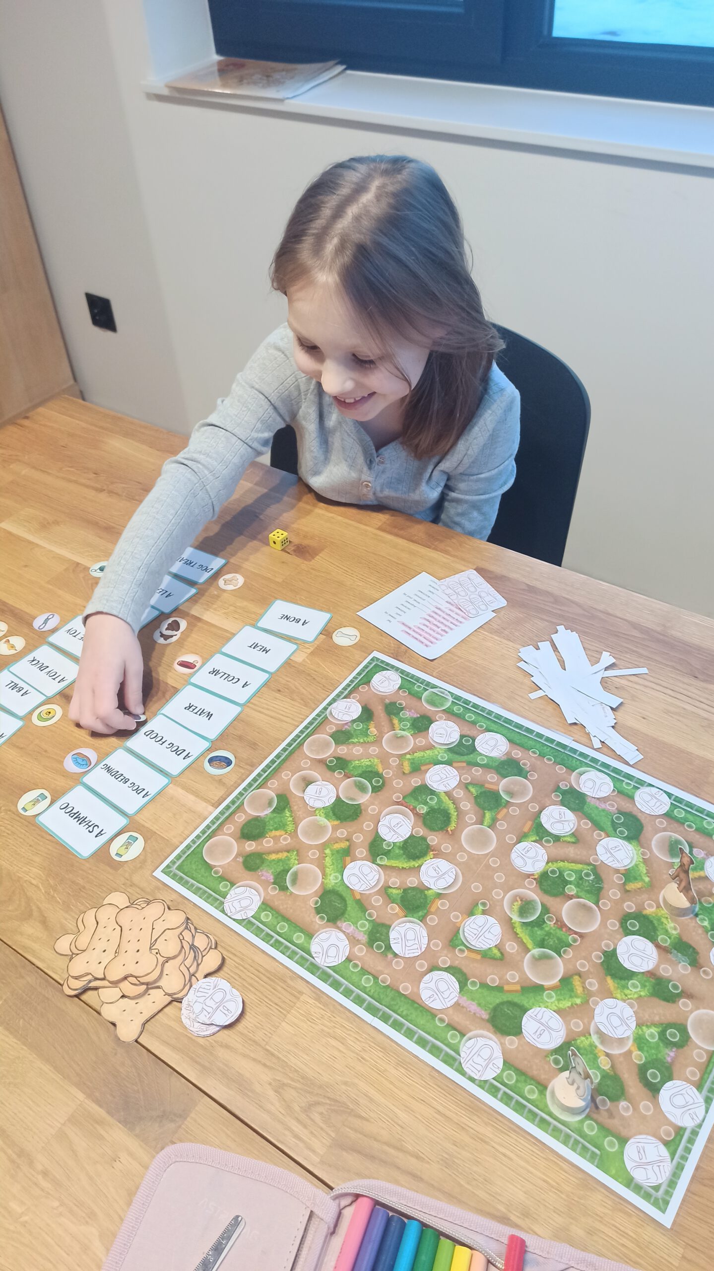 Indywidualna nauka angielskiego dla dziecka z wykorzystaniem autorskiej gry edukacyjnej Step by Step.